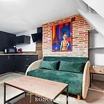 Stylish Nest - Heart Of Paris